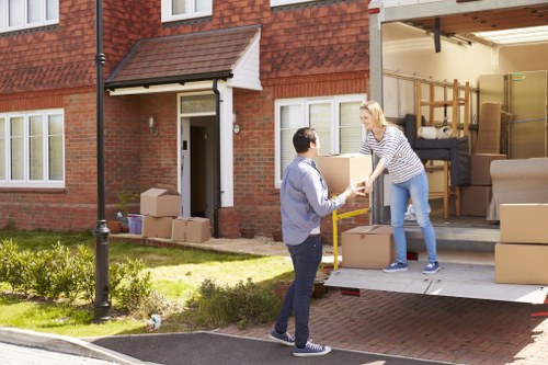 Packing and loading support for Stamford Hill house moves