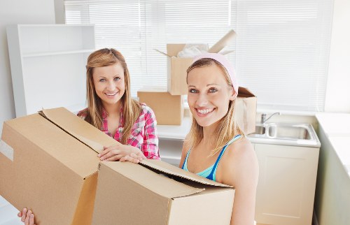 Local packing and unpacking support for homes and businesses in Stamford Hill