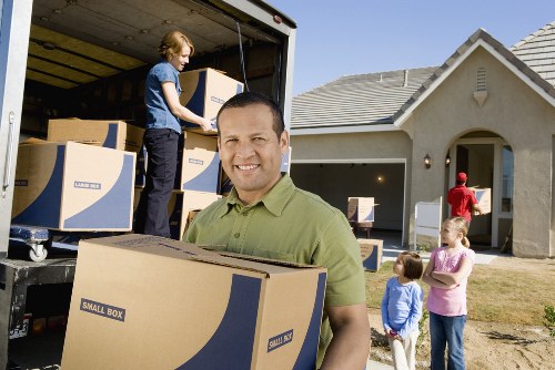 Packing and loading service for homes and businesses in Stamford Hill